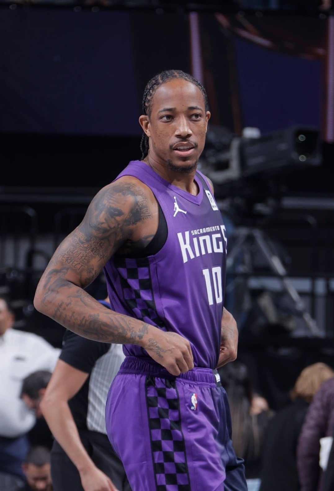 万英镑的价 万英镑的价